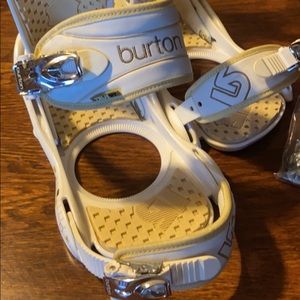 Women’s Burton Snowboard Bindings